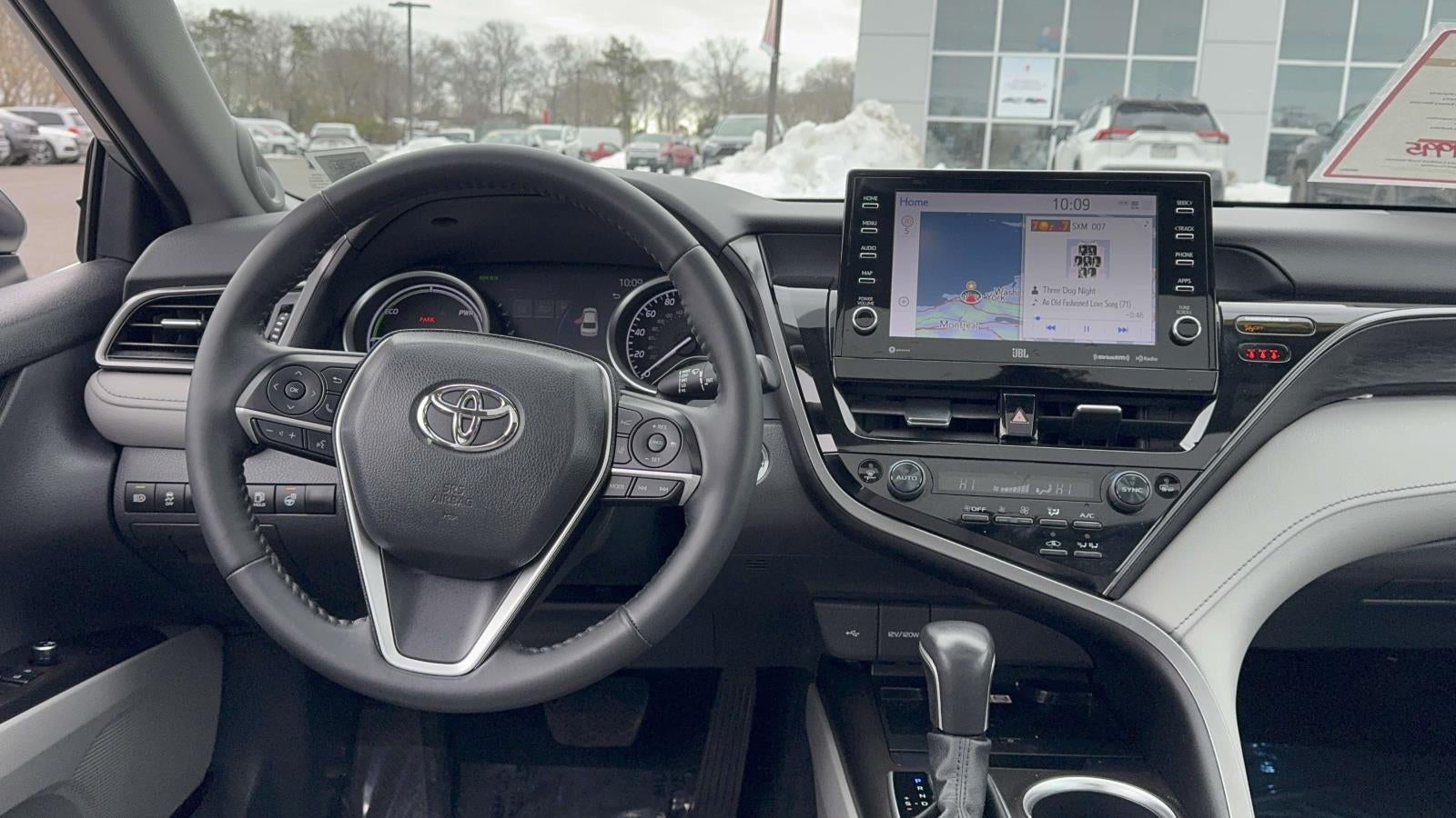 2023 Toyota Camry Hybrid XLE