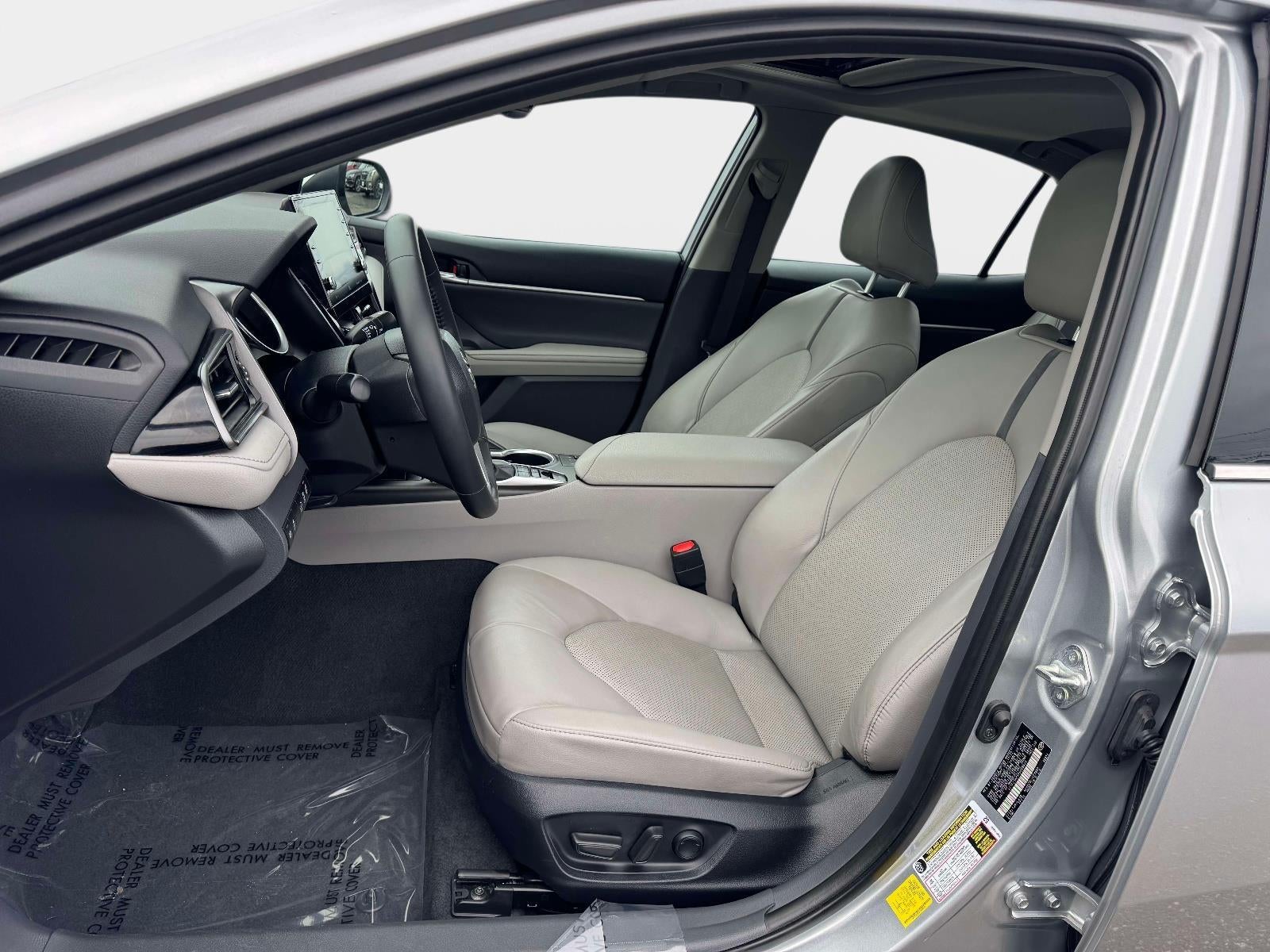 2023 Toyota Camry Hybrid XLE