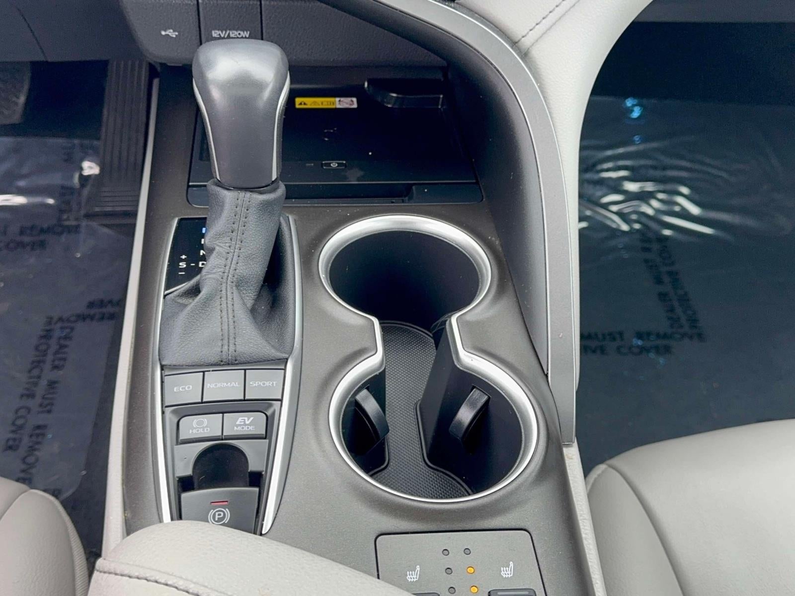 2023 Toyota Camry Hybrid XLE