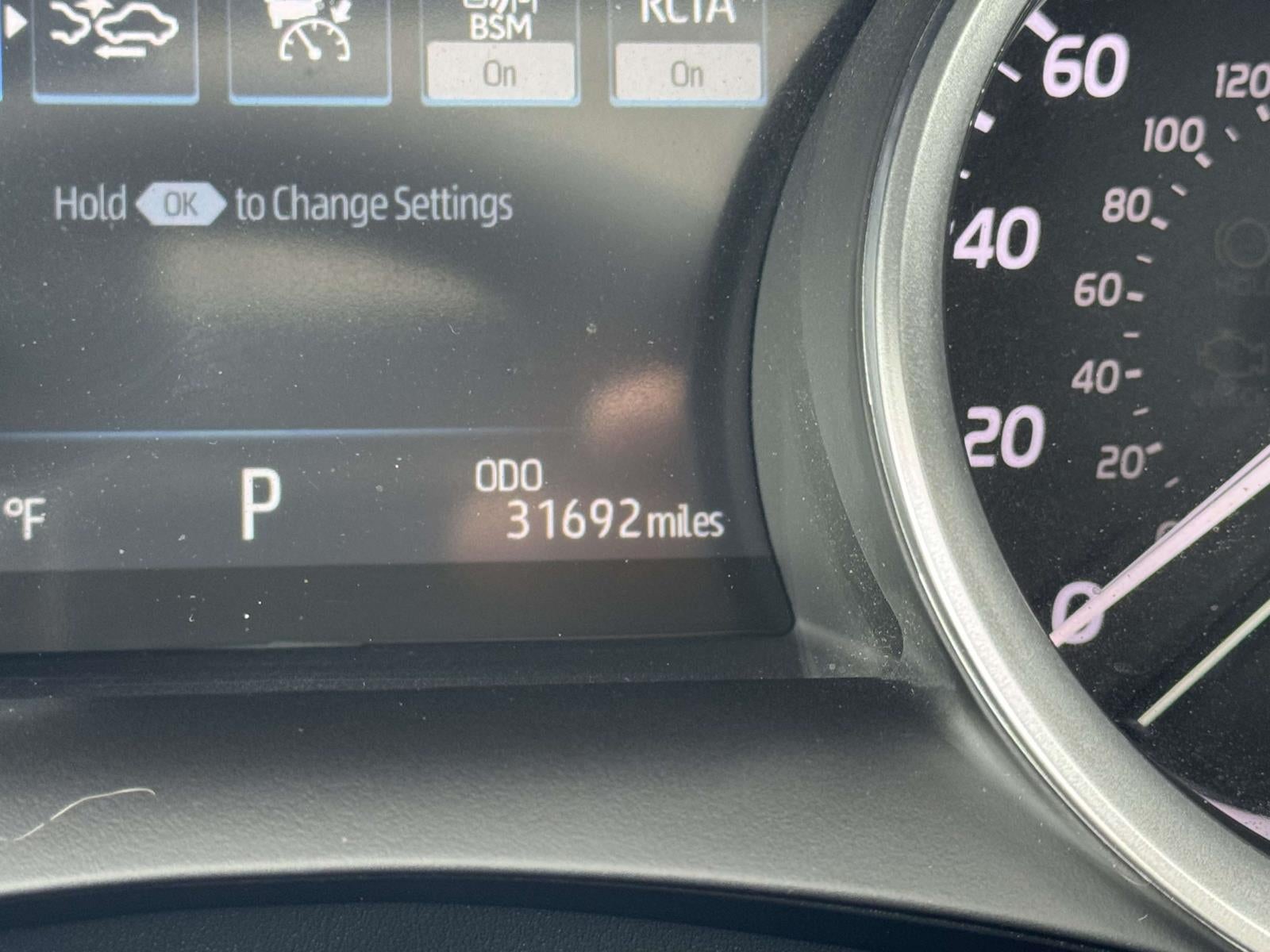 2023 Toyota Camry Hybrid XLE