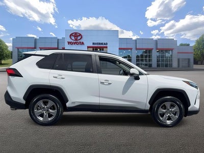 2025 Toyota RAV4 Hybrid XLE