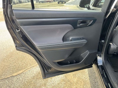 2023 Toyota Highlander Hybrid LE