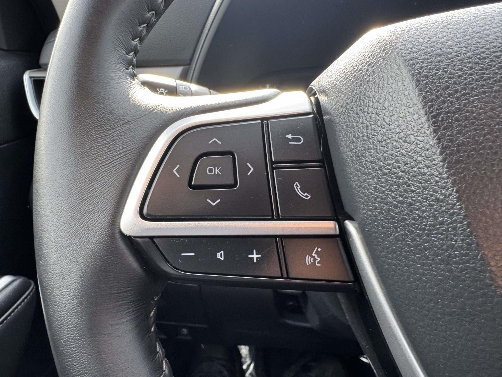 2023 Toyota Highlander Hybrid LE