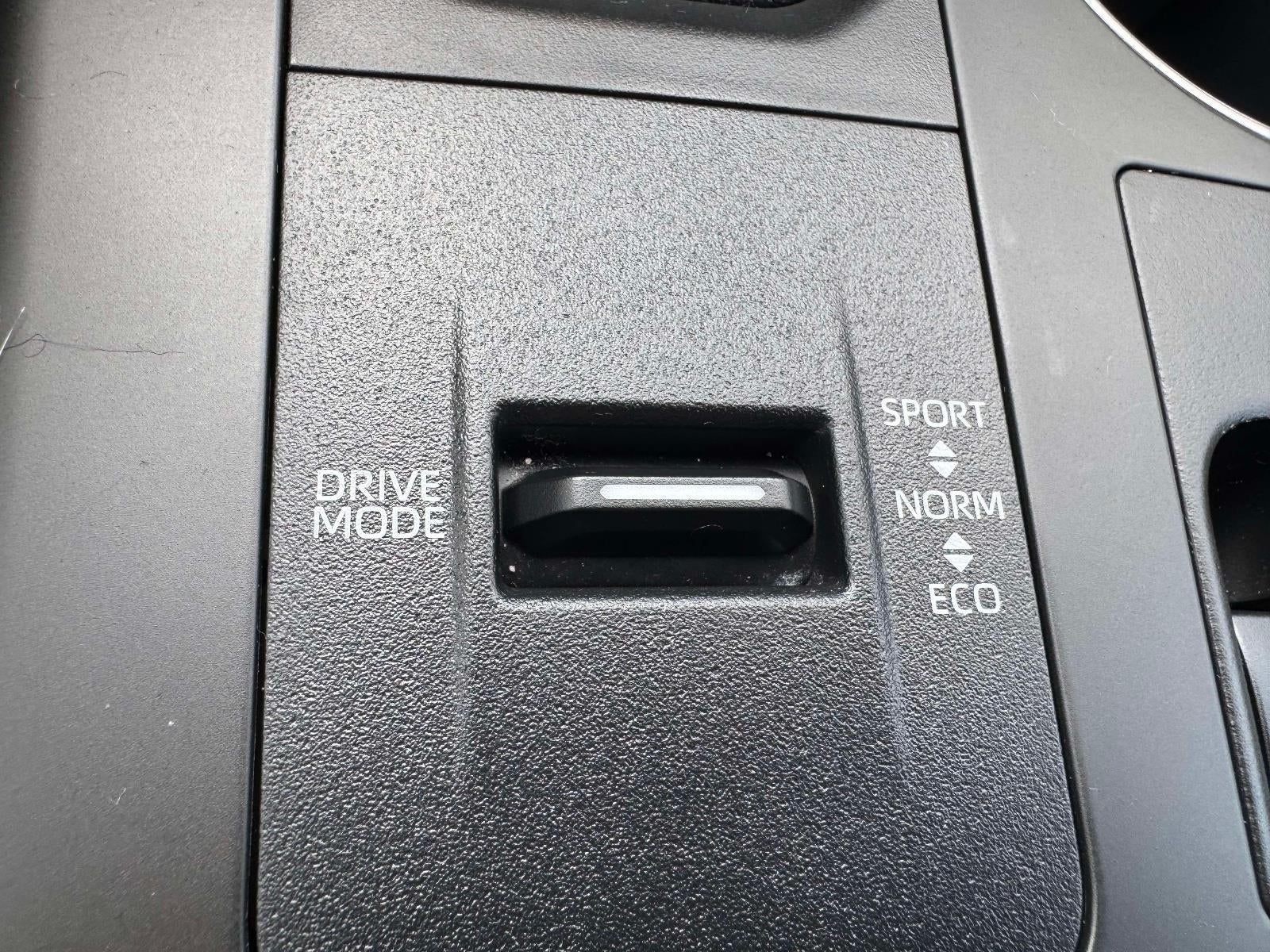 2023 Toyota Highlander Hybrid LE