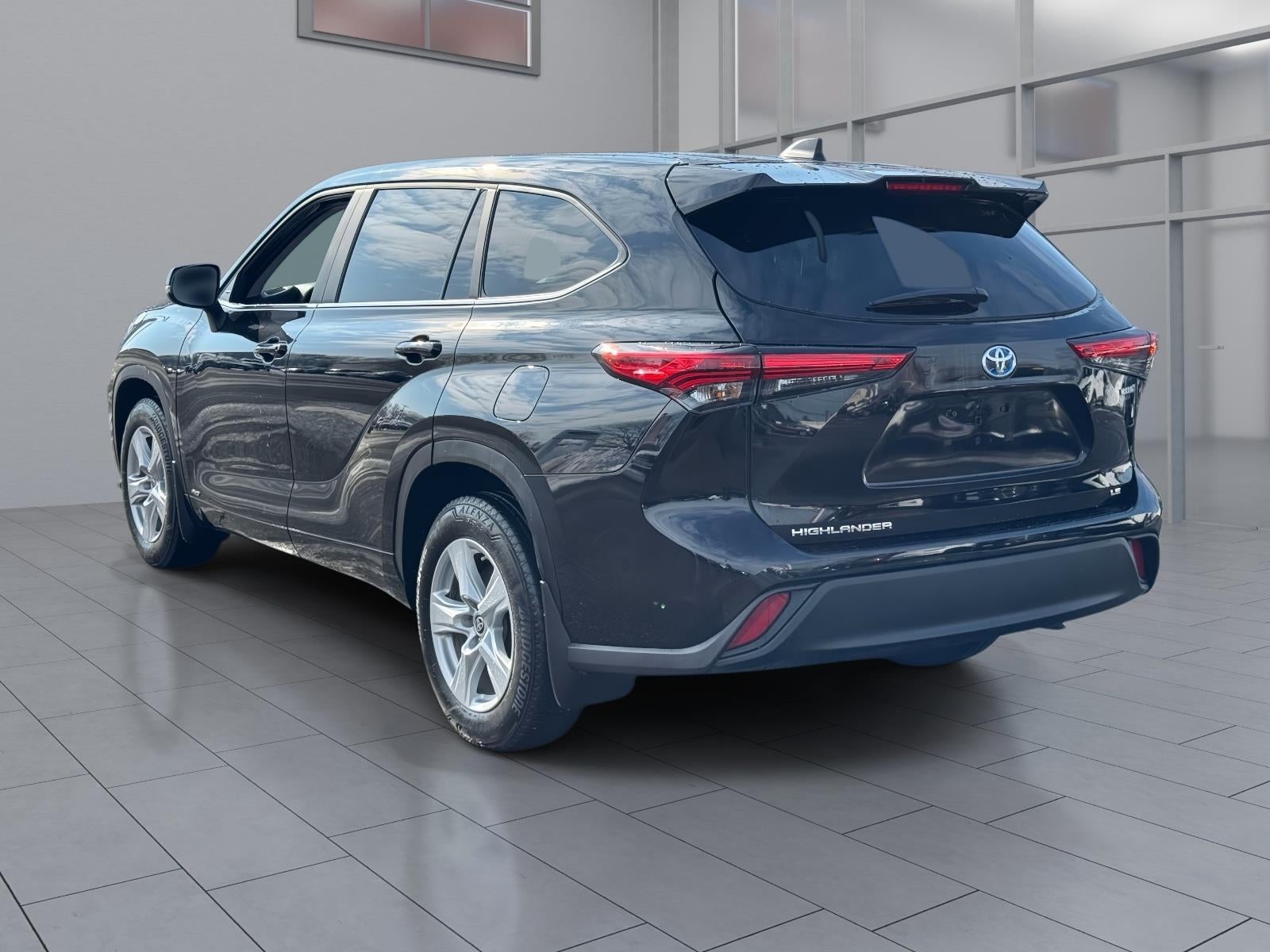 2023 Toyota Highlander Hybrid LE