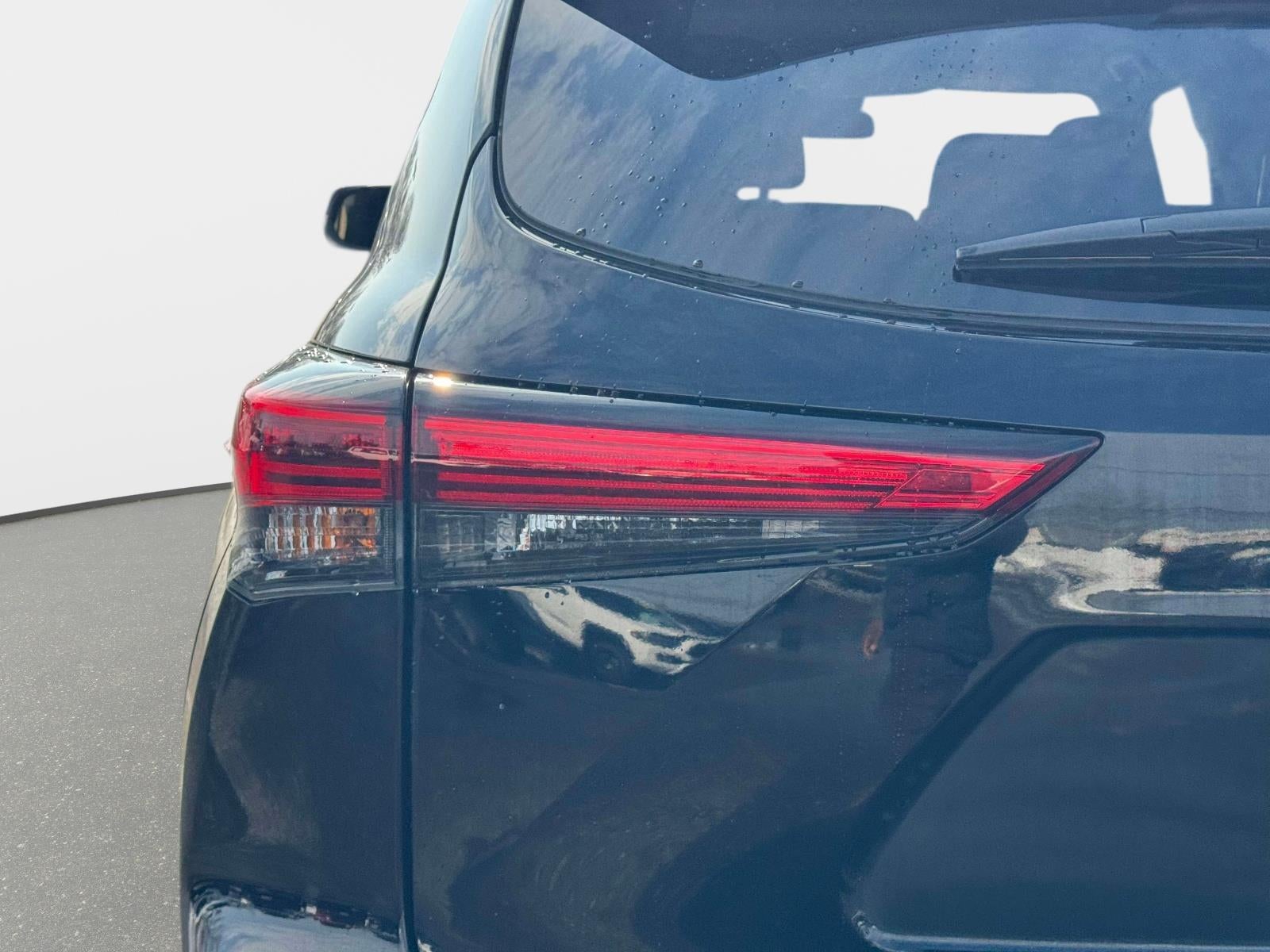 2023 Toyota Highlander Hybrid LE