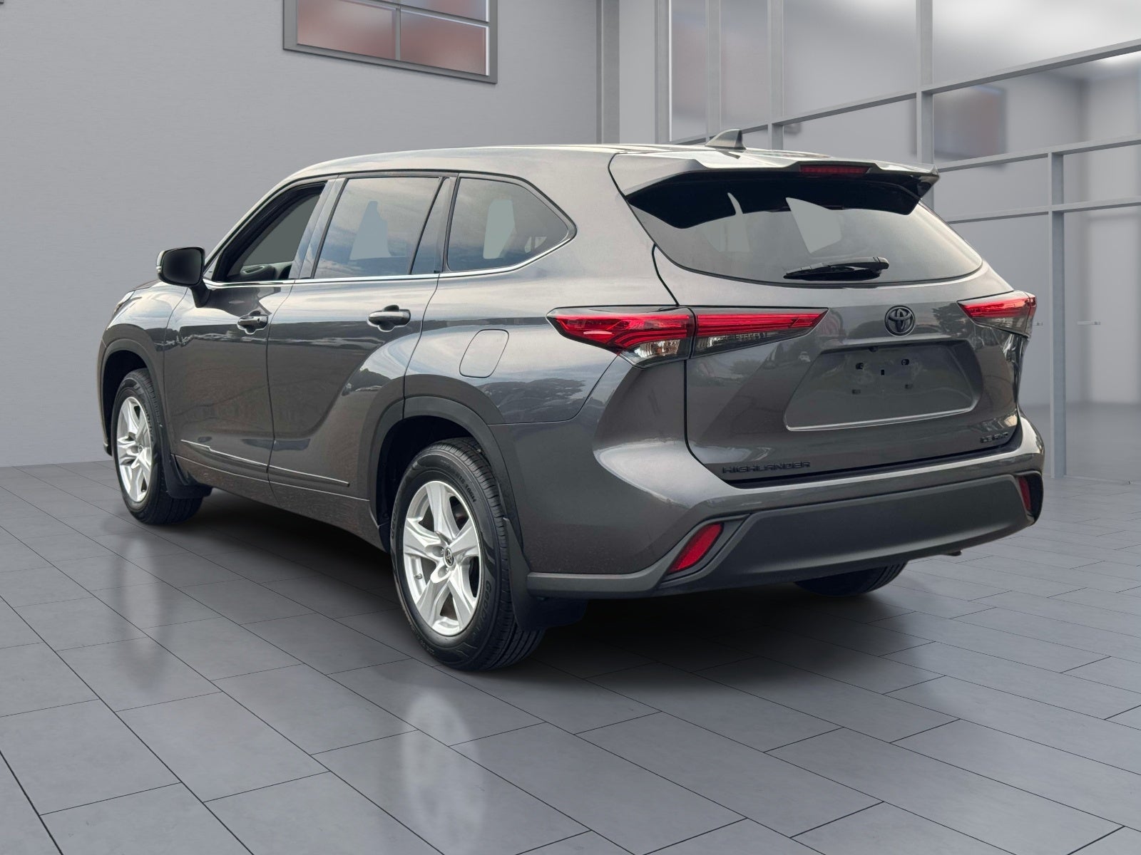 2022 Toyota Highlander LE