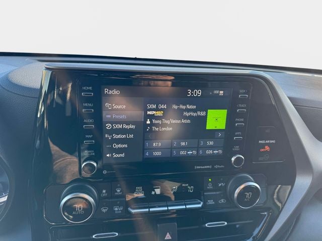 2022 Toyota Highlander LE