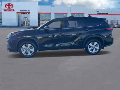 2022 Toyota Highlander LE