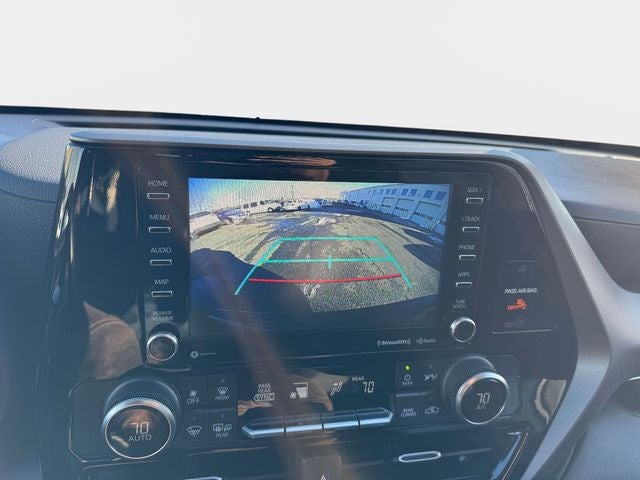 2022 Toyota Highlander LE