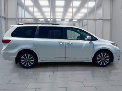 2020 Toyota Sienna Limited 7 Passenger