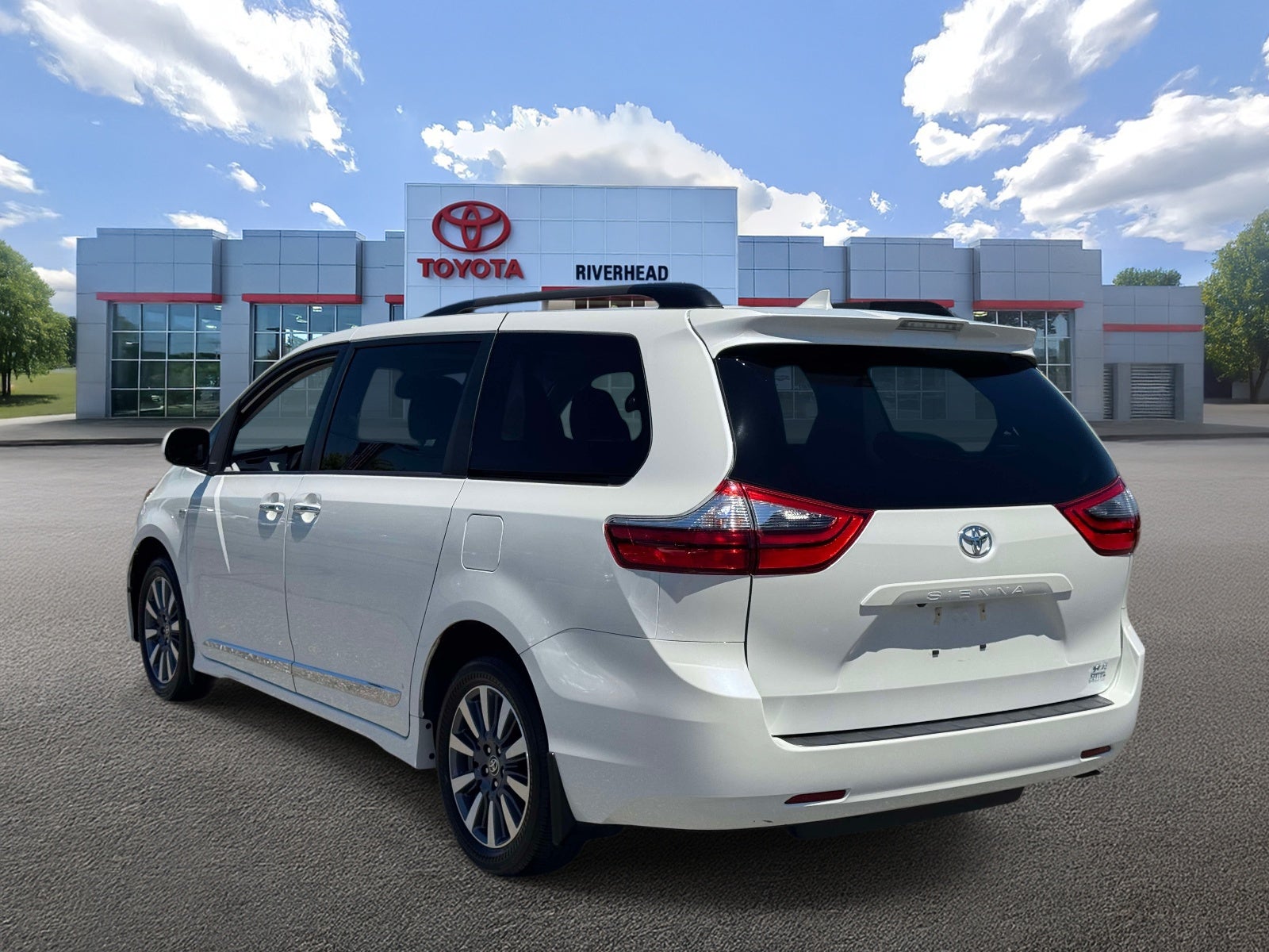2020 Toyota Sienna Limited 7 Passenger