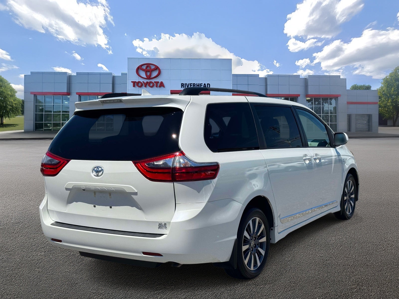 2020 Toyota Sienna Limited 7 Passenger