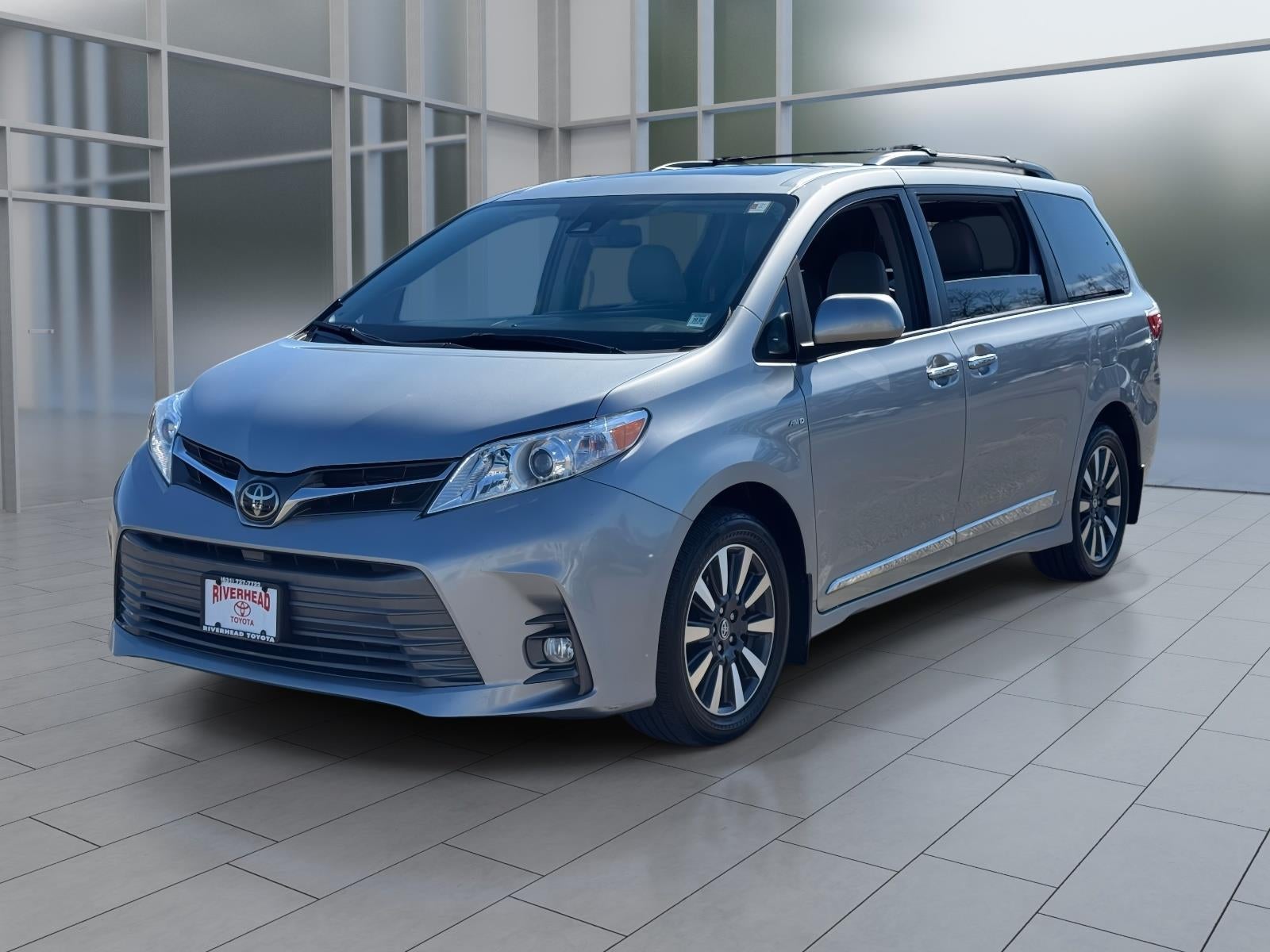2018 Toyota Sienna XLE