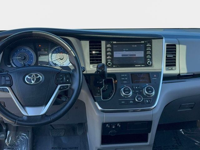 2018 Toyota Sienna XLE 7 Passenger