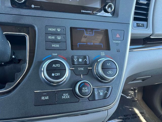2018 Toyota Sienna XLE 7 Passenger