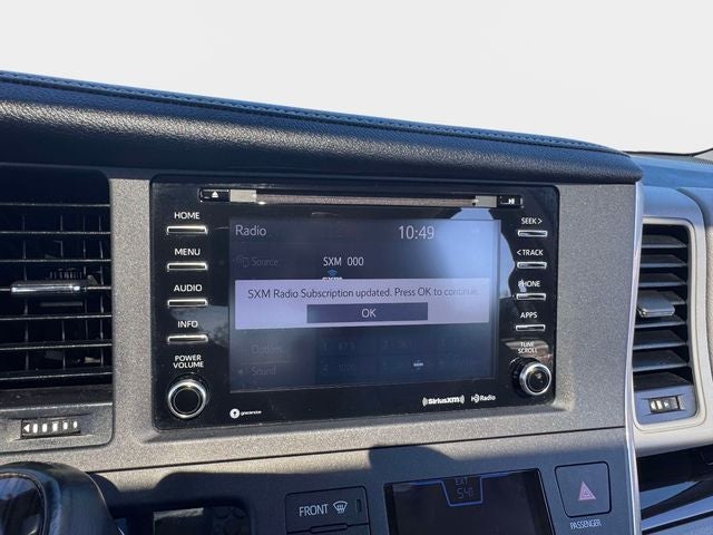 2018 Toyota Sienna XLE 7 Passenger