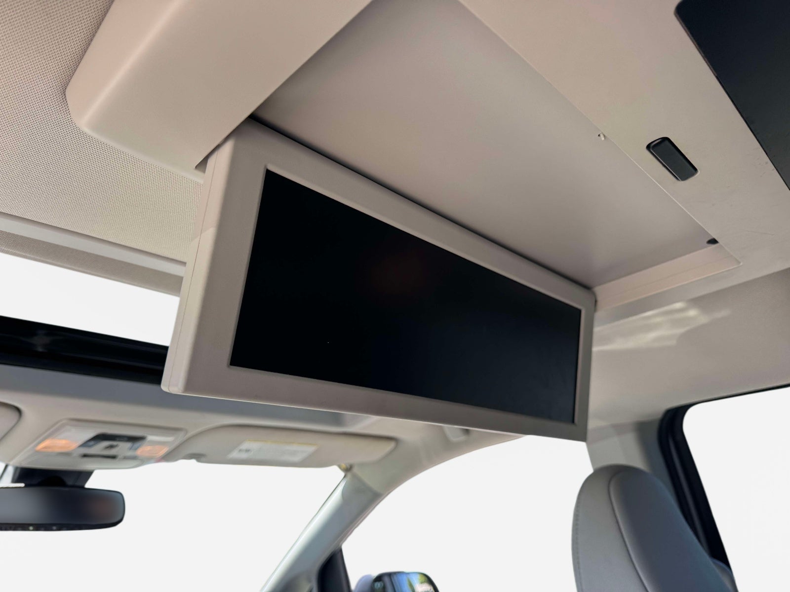 2020 Toyota Sienna XLE Premium 7 Passenger