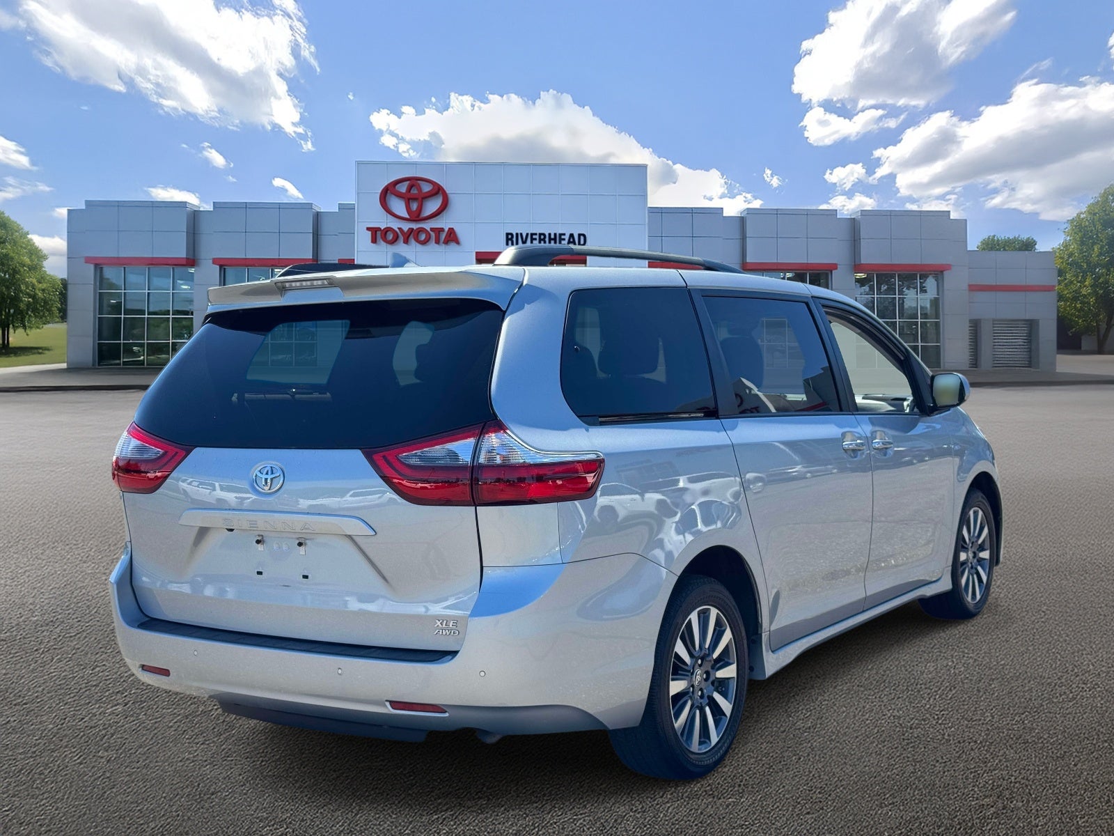 2020 Toyota Sienna XLE Premium 7 Passenger