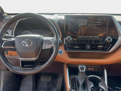 2021 Toyota Highlander Hybrid Platinum