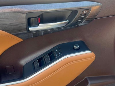 2021 Toyota Highlander Hybrid Platinum