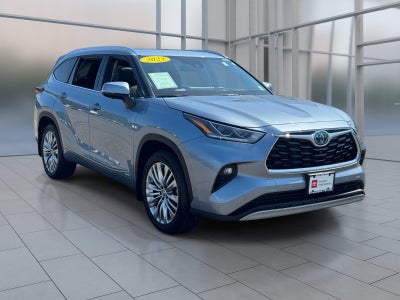 2023 Toyota Highlander Hybrid Platinum