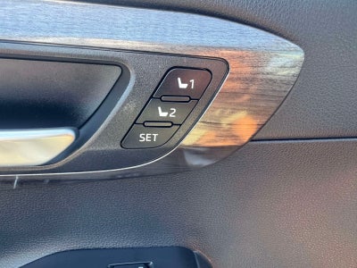 2023 Toyota Highlander Hybrid Platinum