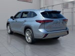 2023 Toyota Highlander Hybrid Platinum
