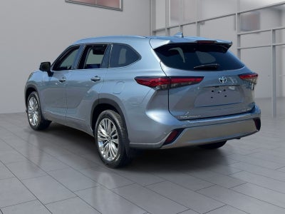 2023 Toyota Highlander Hybrid Platinum