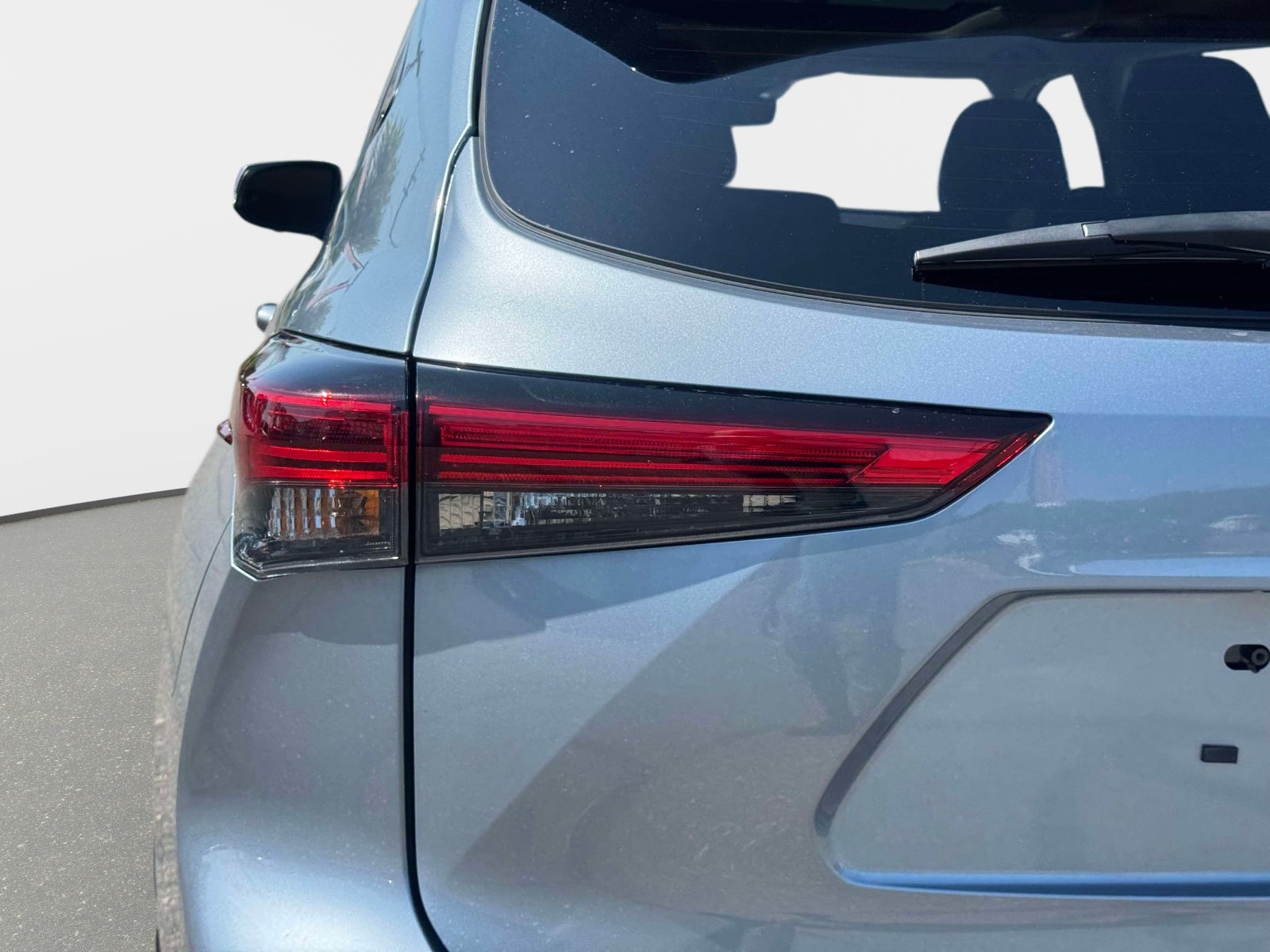 2023 Toyota Highlander Hybrid Platinum