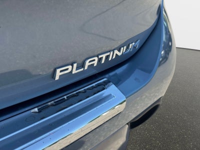 2023 Toyota Highlander Hybrid Platinum