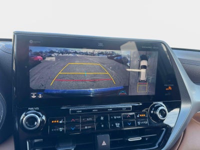 2022 Toyota Highlander Platinum