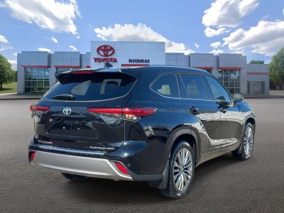 2022 Toyota Highlander Platinum