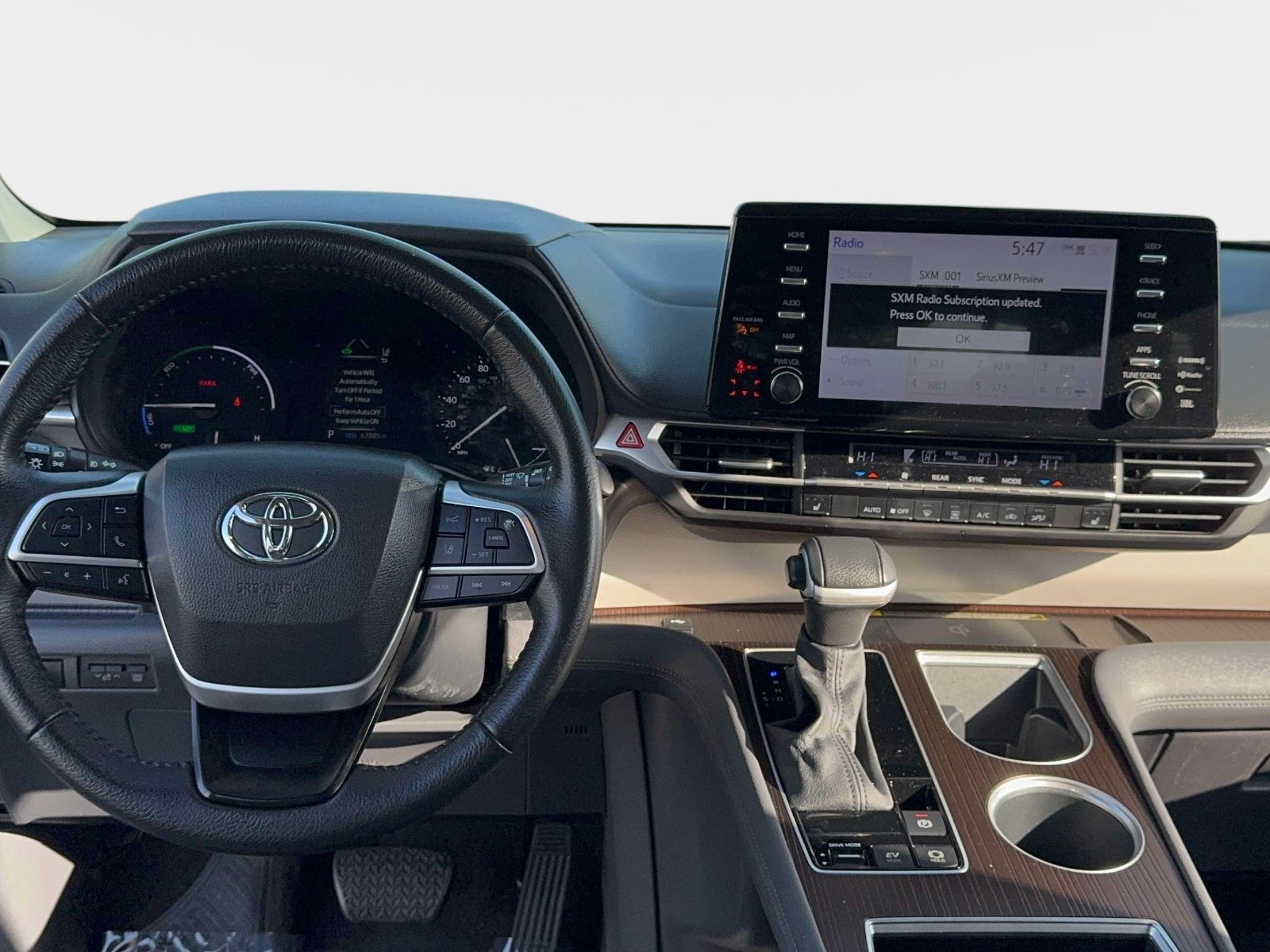2023 Toyota Sienna XLE 7 Passenger