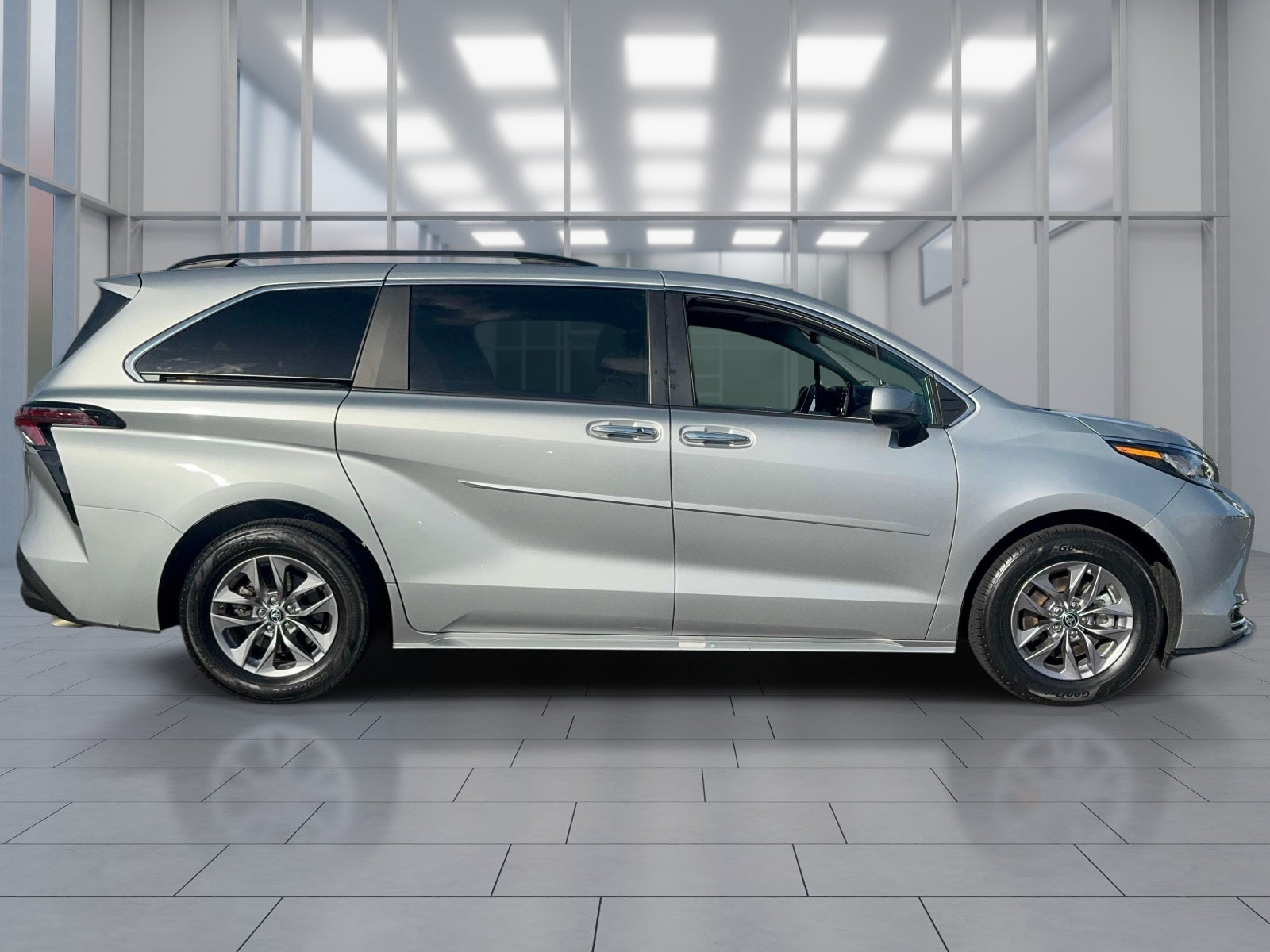 2023 Toyota Sienna XLE 7 Passenger