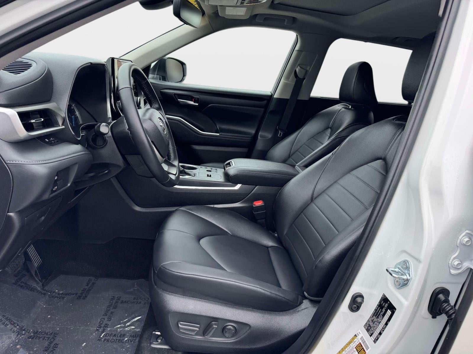 2025 Toyota Highlander Hybrid XLE