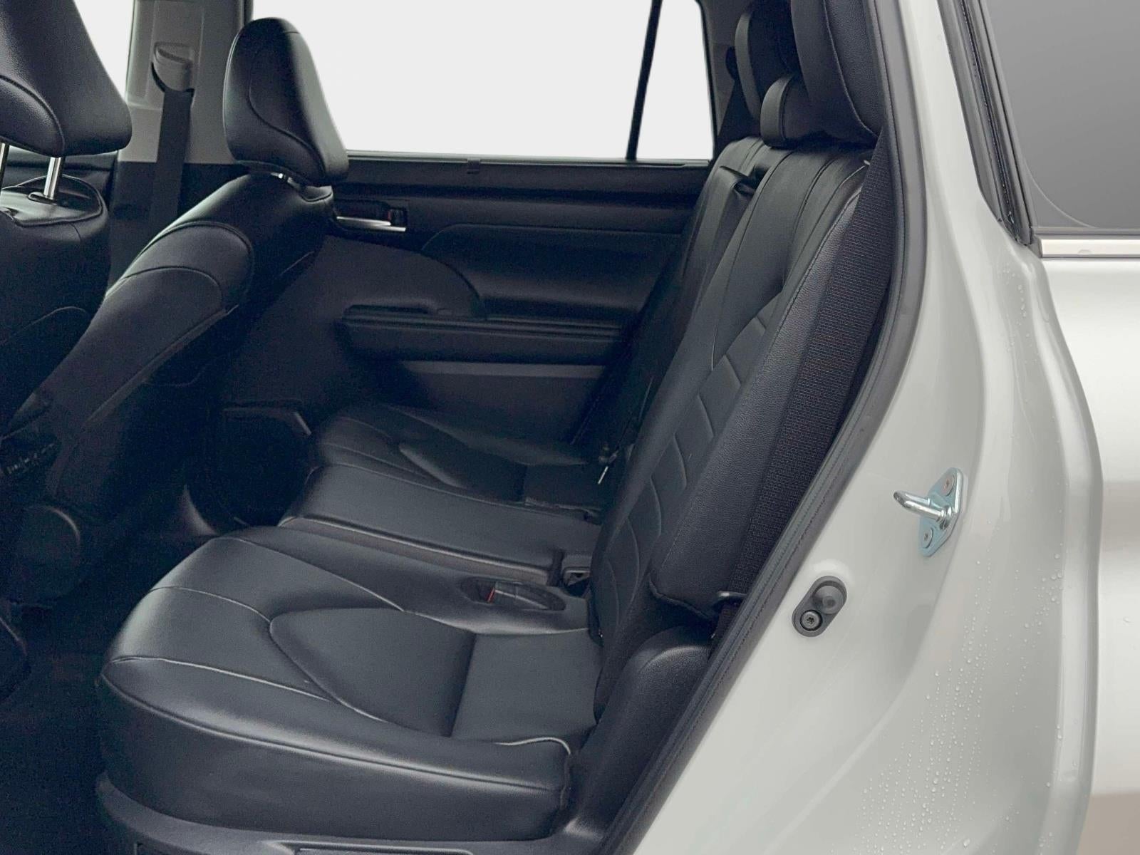 2025 Toyota Highlander Hybrid XLE