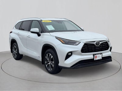2025 Toyota Highlander Hybrid XLE