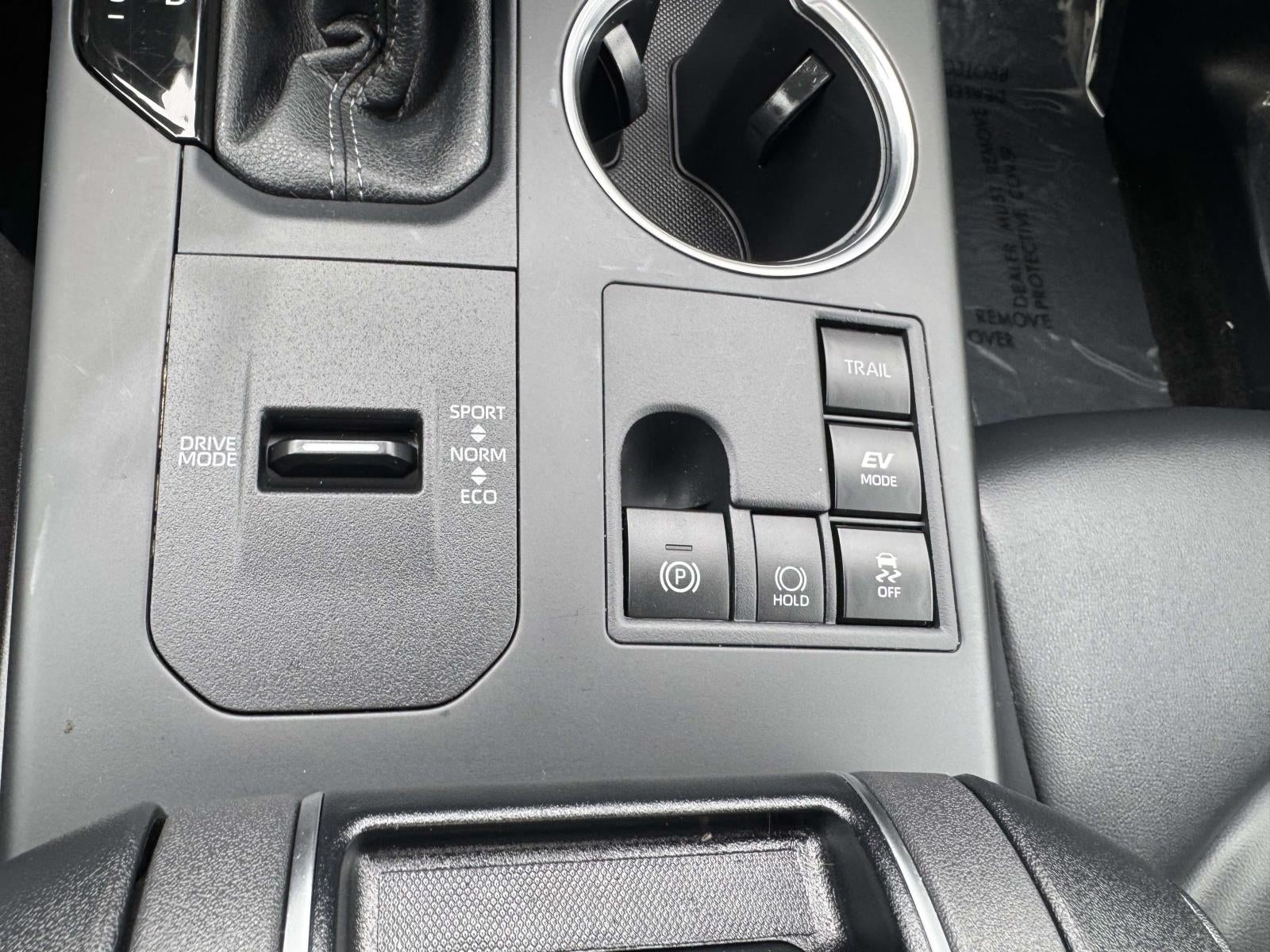 2025 Toyota Highlander Hybrid XLE