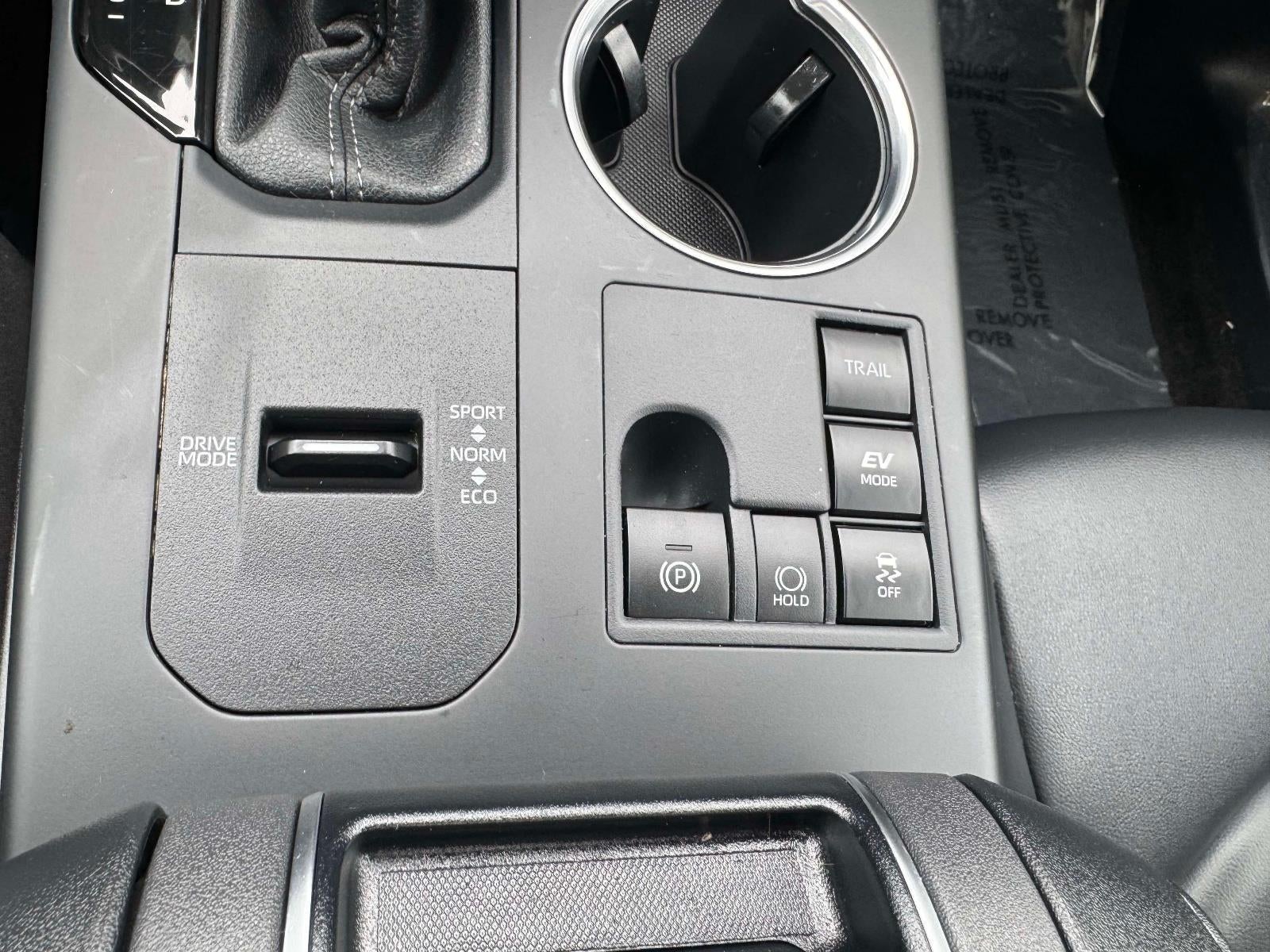 2025 Toyota Highlander Hybrid XLE