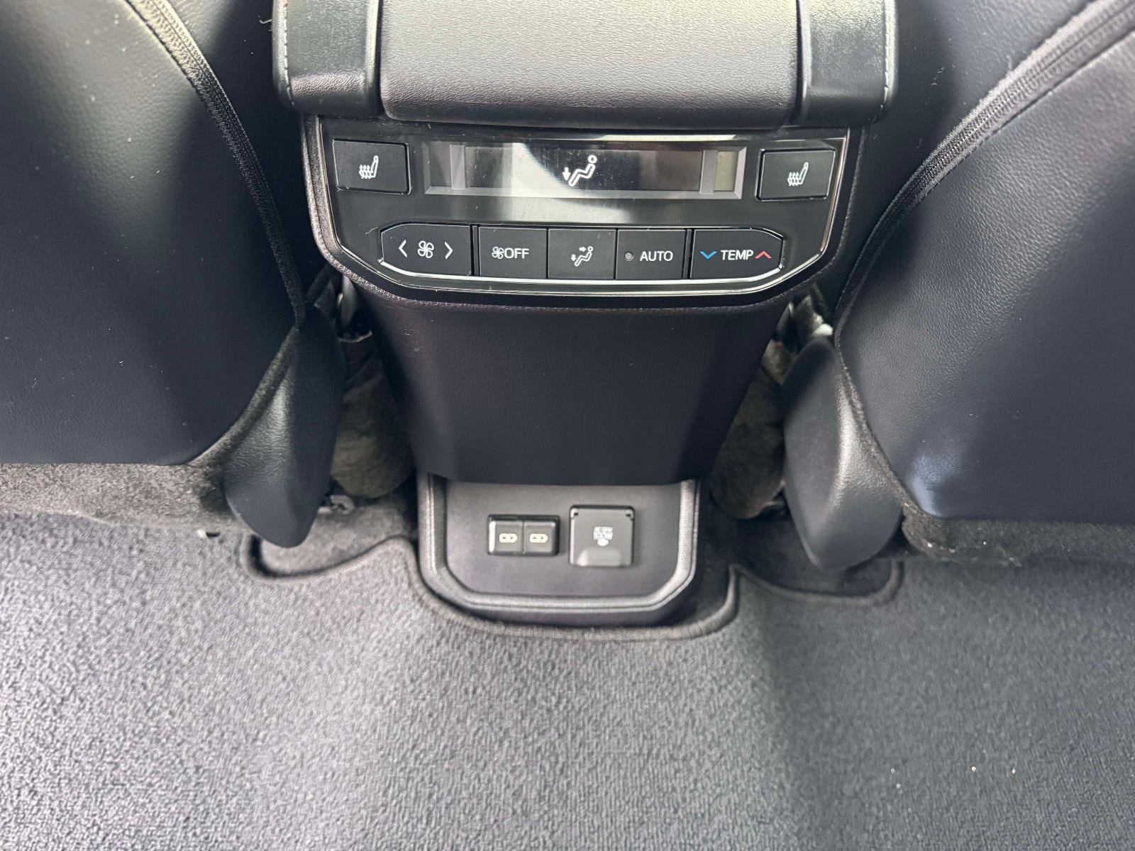 2024 Toyota Highlander Platinum