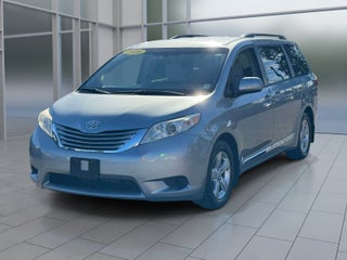 2016 Toyota Sienna LE 8 Passenger