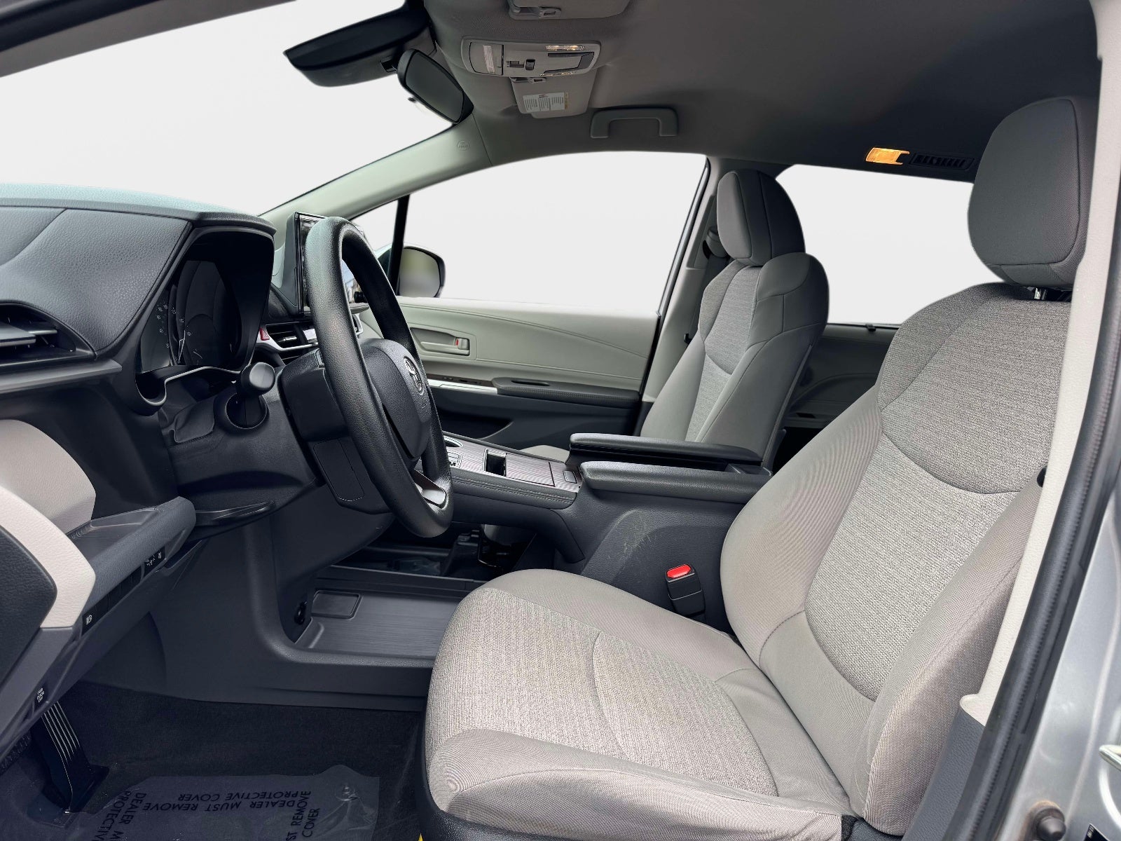 2023 Toyota Sienna LE 8 Passenger