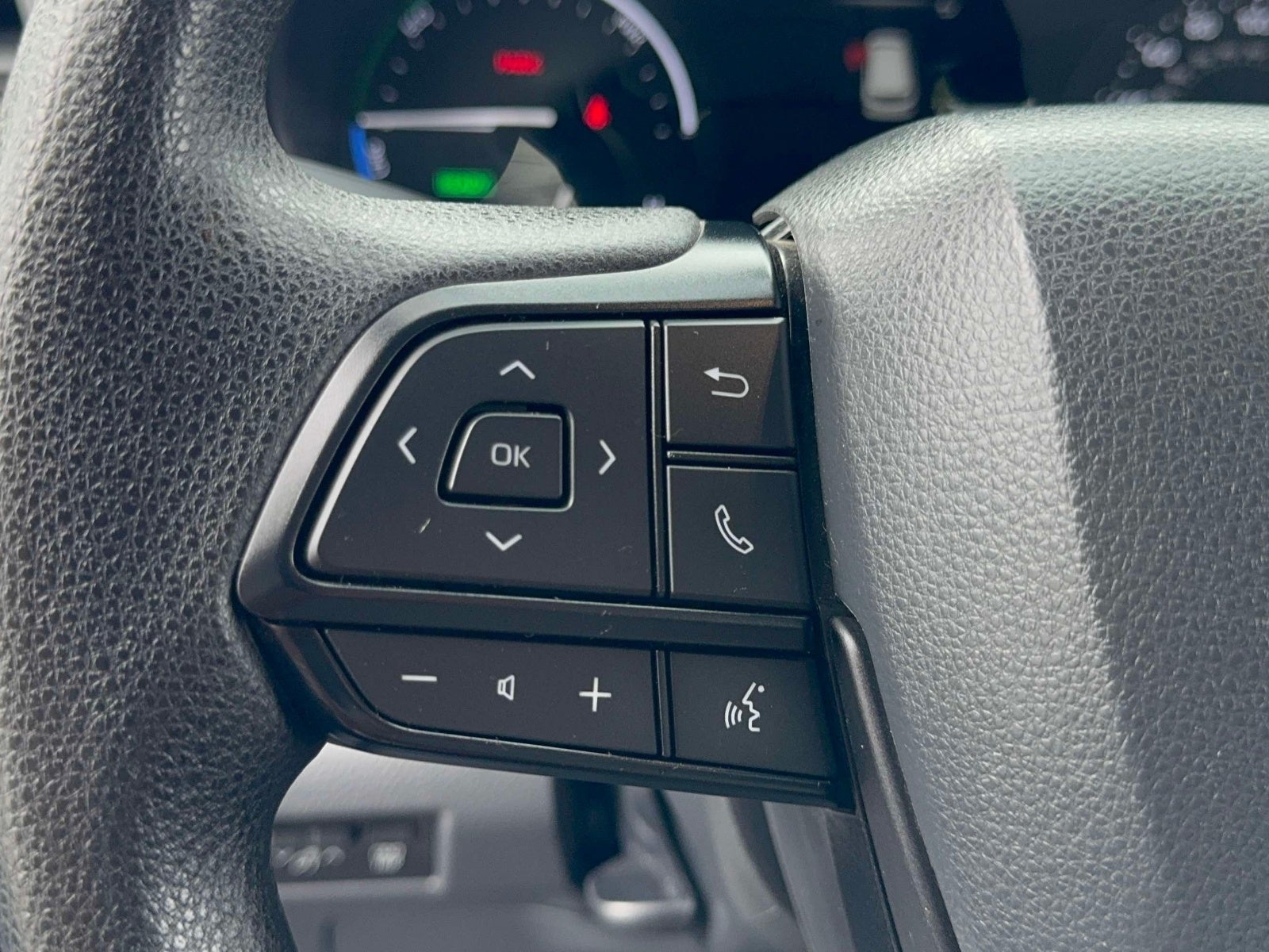 2023 Toyota Sienna LE 8 Passenger