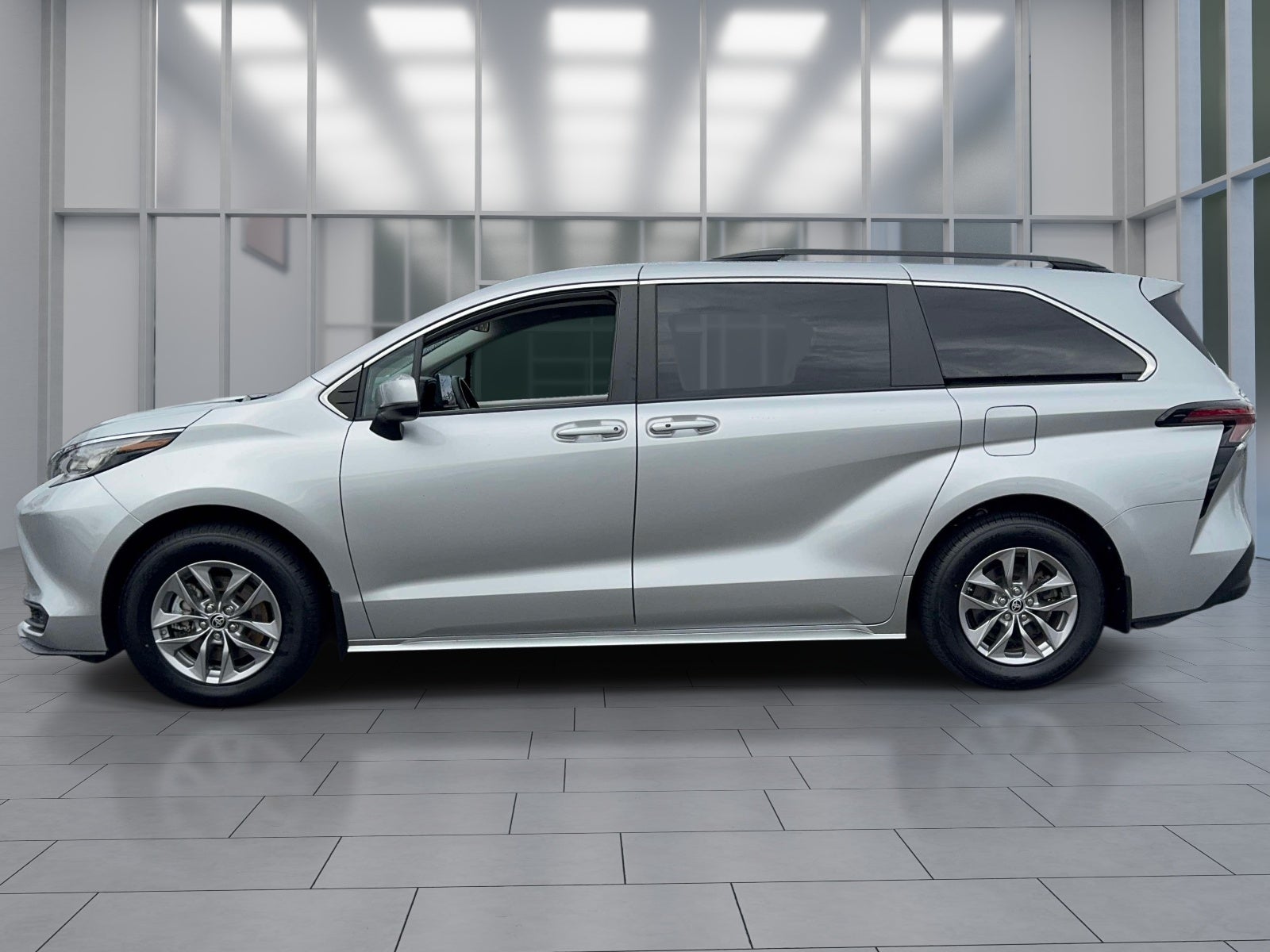 2023 Toyota Sienna LE 8 Passenger