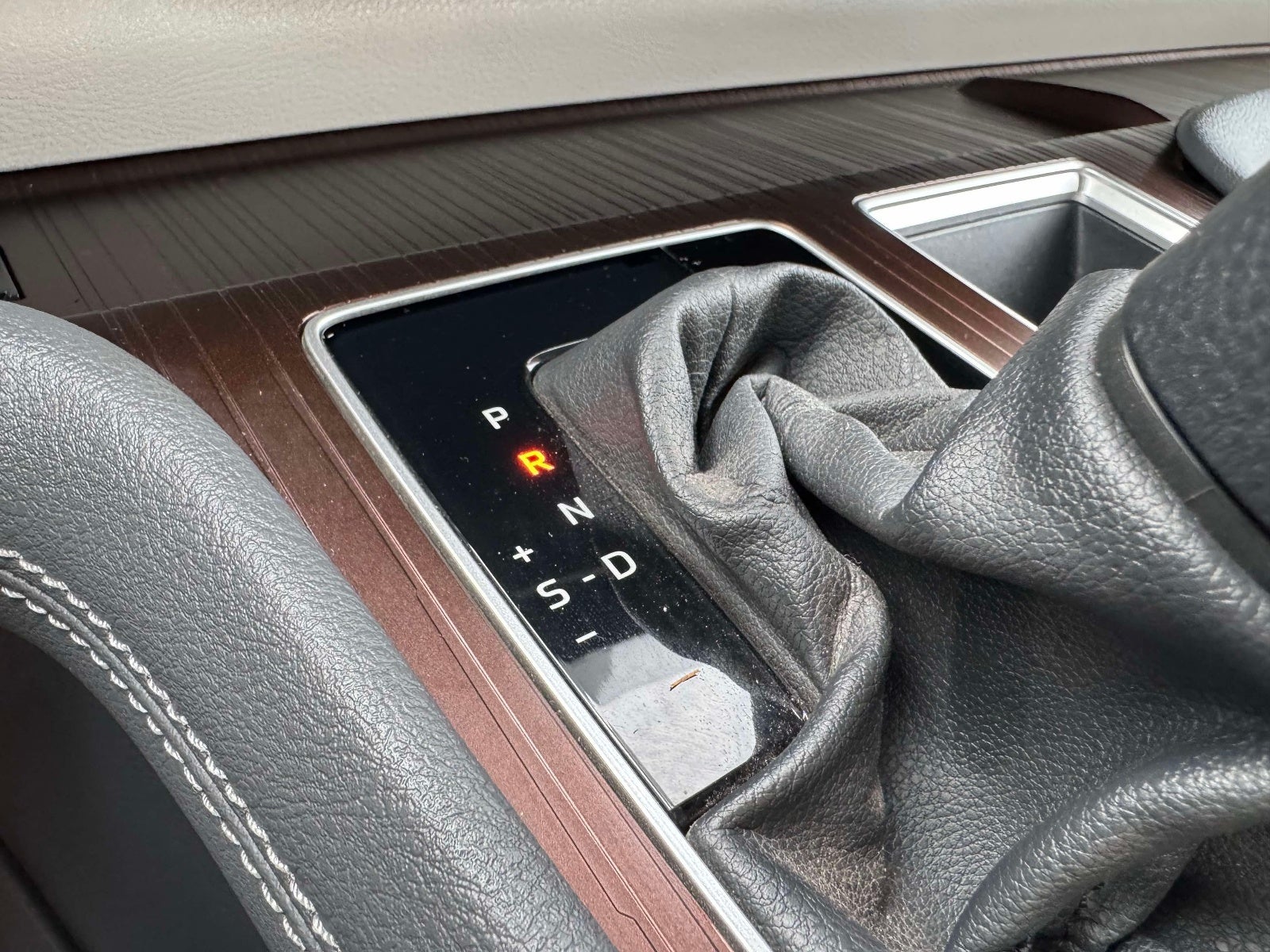 2023 Toyota Sienna LE 8 Passenger
