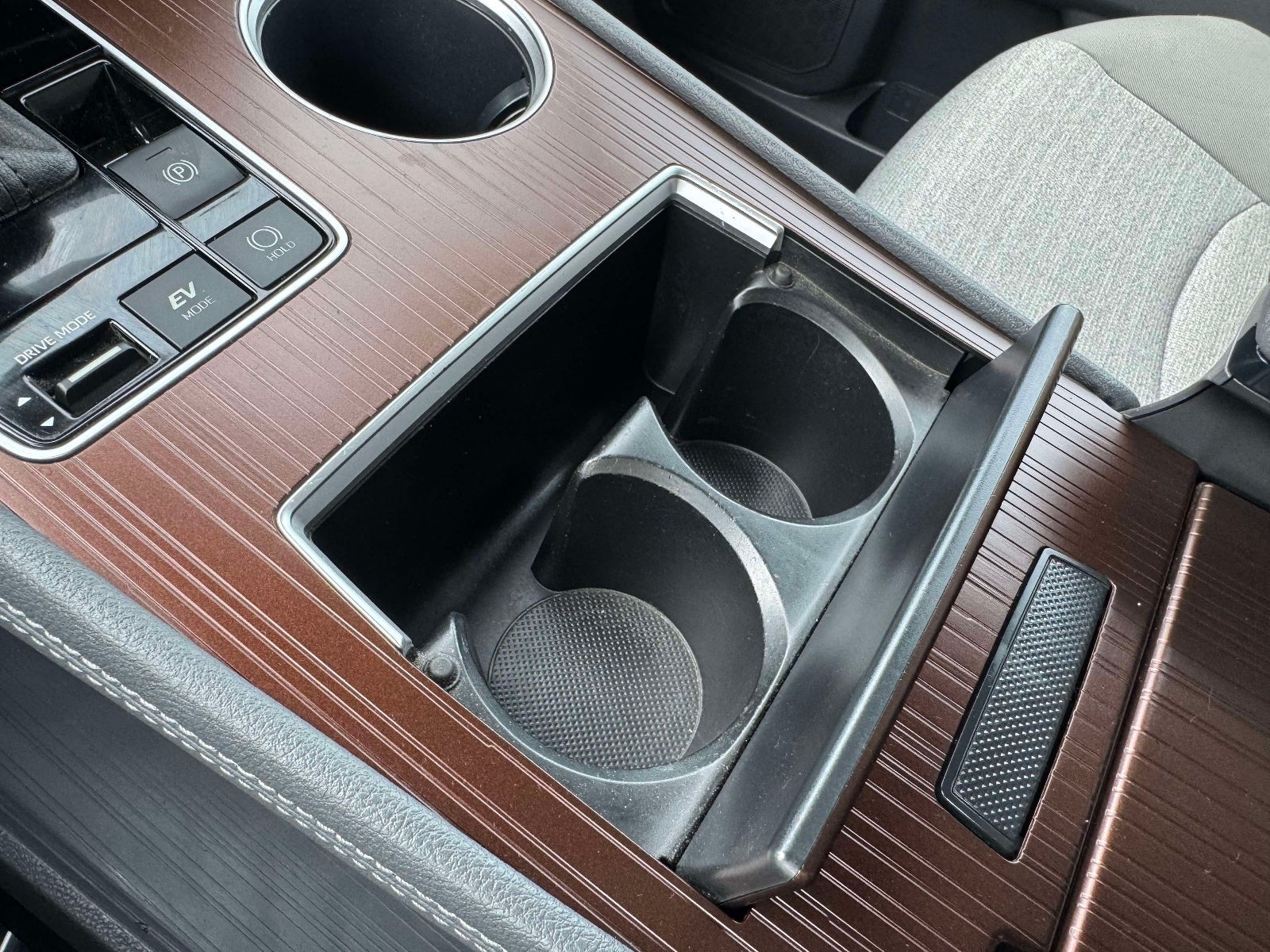 2023 Toyota Sienna LE 8 Passenger