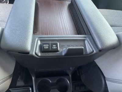 2023 Toyota Sienna LE 8 Passenger