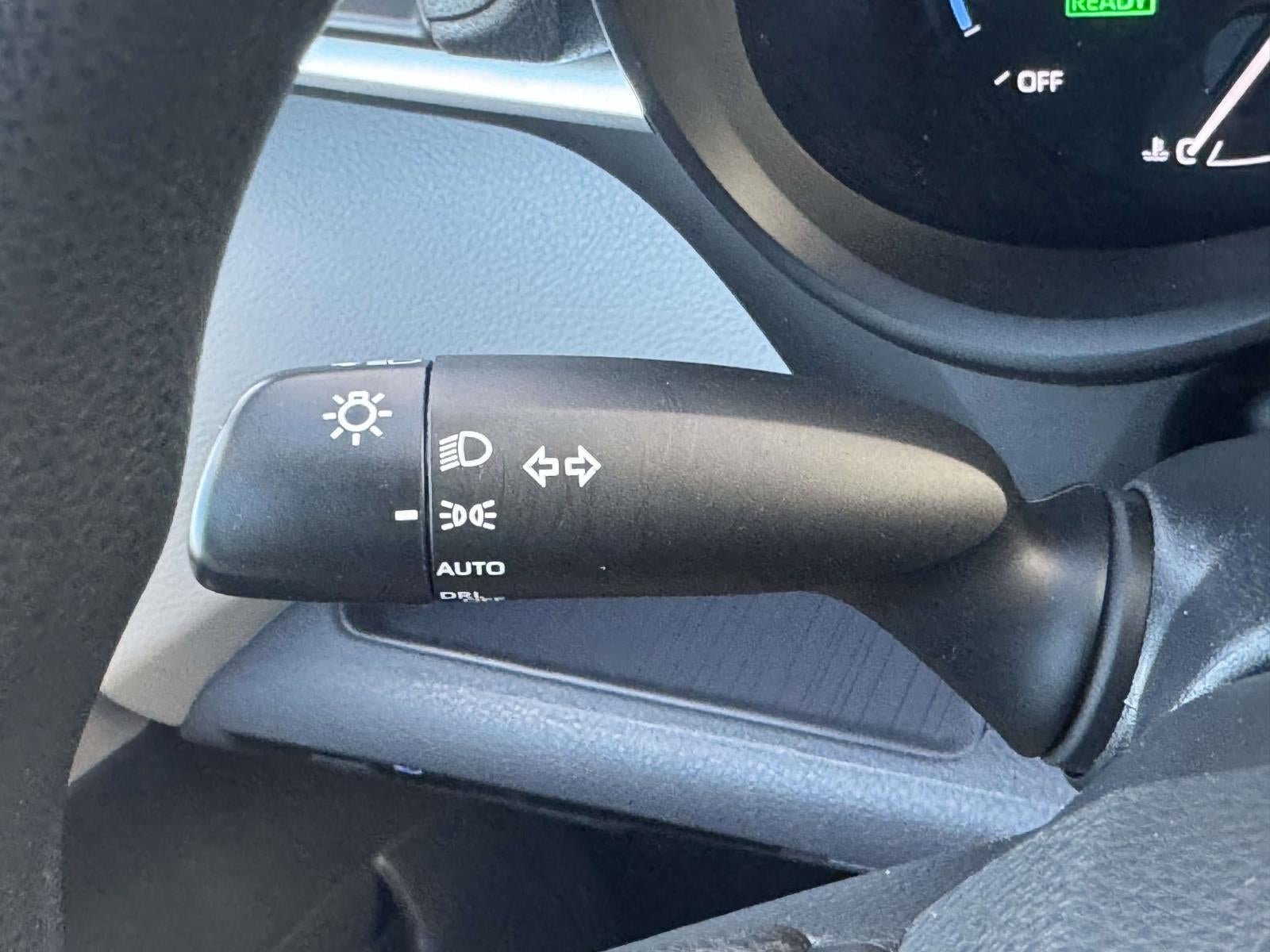 2023 Toyota Sienna LE 8 Passenger