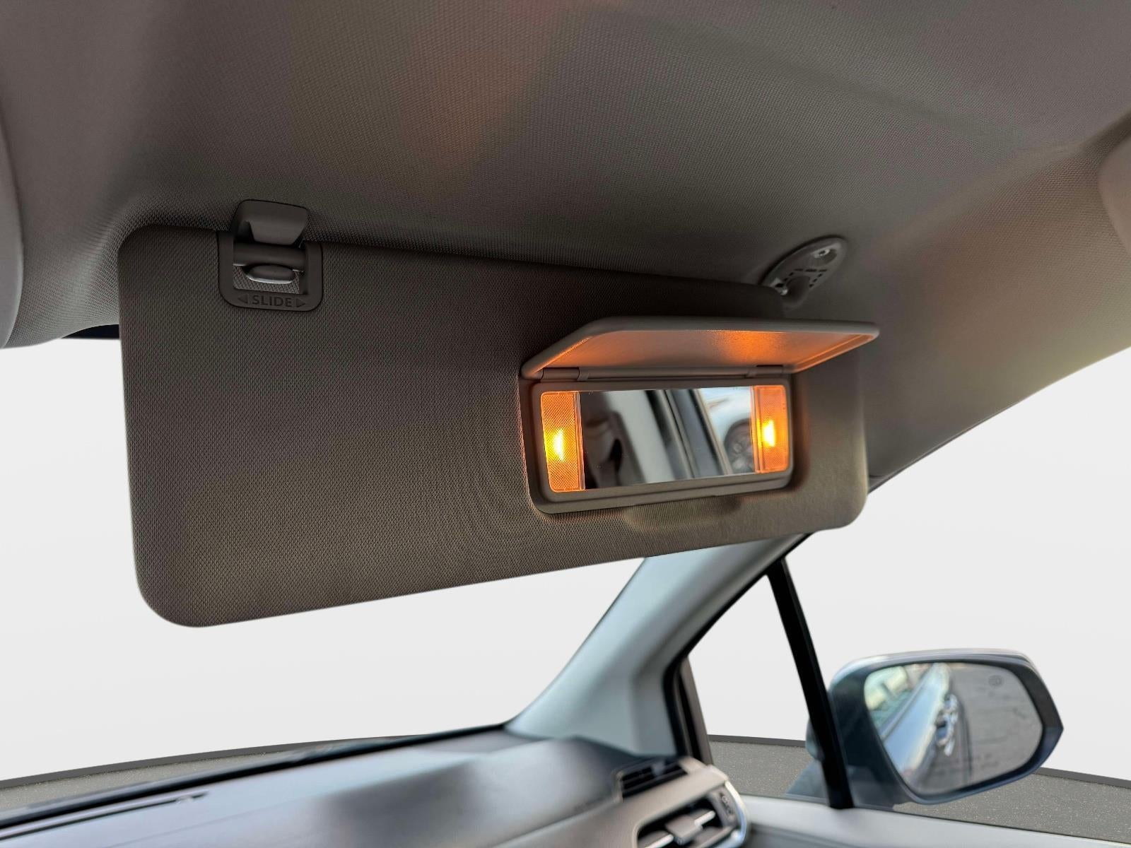 2023 Toyota Sienna LE 8 Passenger